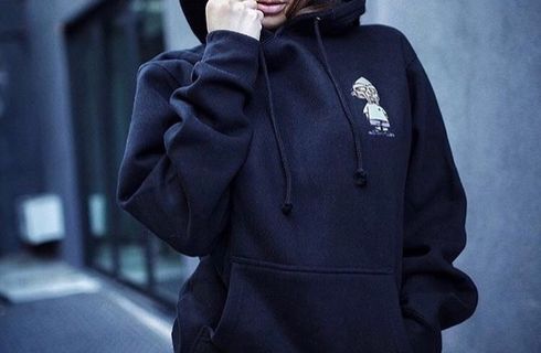 THEHUNDREDS